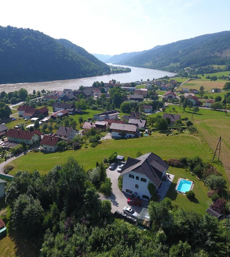 Bed And Breakfast Petra Huber Vichtenstein Kültér fotó